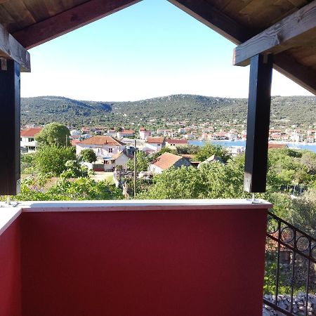 Guest House Maslina Vinišće Exteriér fotografie